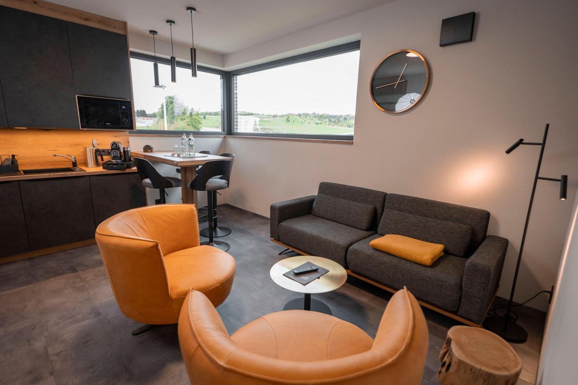Апартаменты Quartier Am Sachsenring Оберлунгвиц Экстерьер фото